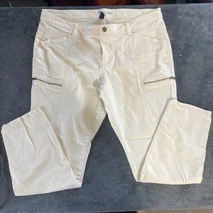 White Gap Jeggings, size 16